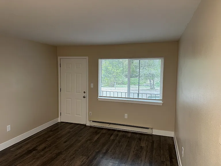 1714 Stover St #2E — Photo 5