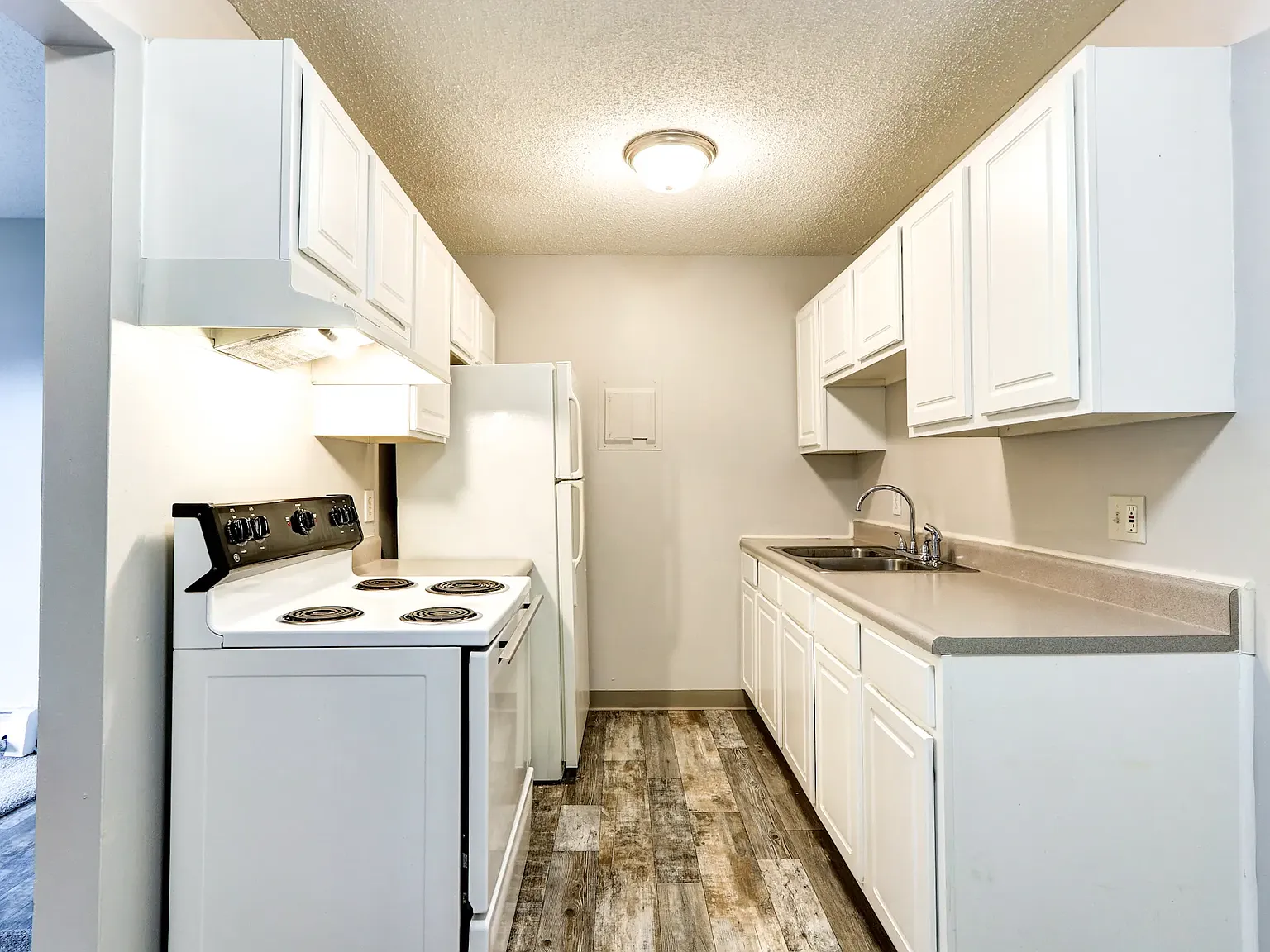 Arbor Terrace and Richland Country Apartments — Photo 1