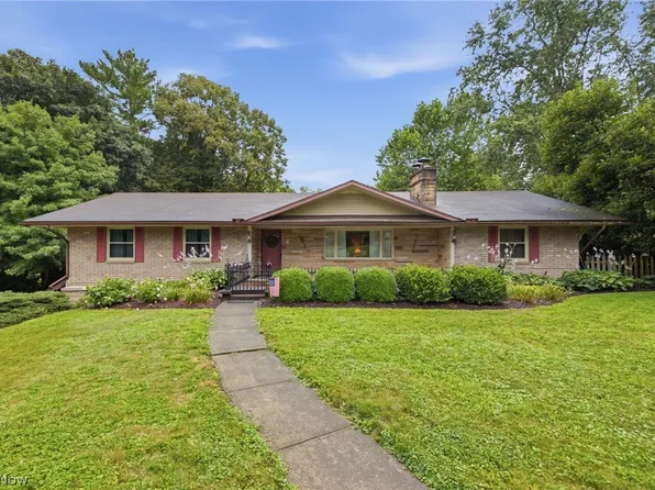 1807 Hanley Rd W, Mansfield, OH 44904
