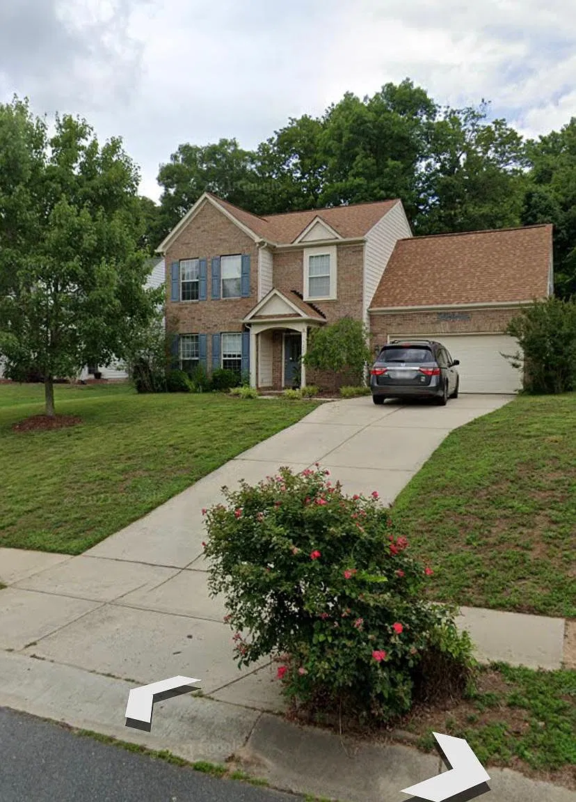 525 Clearbrook Rd — Photo 1