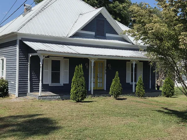 710 S Scott St, Scottsboro, AL 35768
