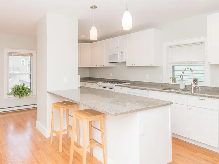 2 year old granite kitchen