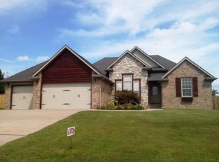 104 S Austin Pl, Strafford, MO 65757