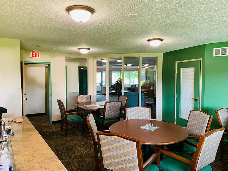 Emerald Pointe — Photo 14