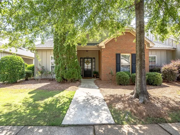 1630 Academy Dr APT 402, Auburn, AL 36830