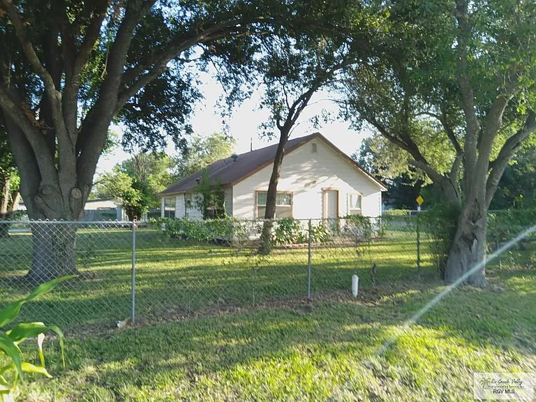 302 Madeley Ave — Photo 4