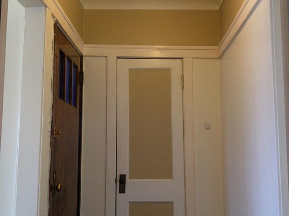 4th image of 1338 W Winona St #3