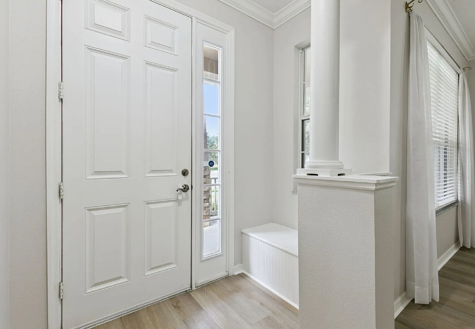 3 bed, 2.0 bath, 1903 sqft, $3,200 — Photo 4