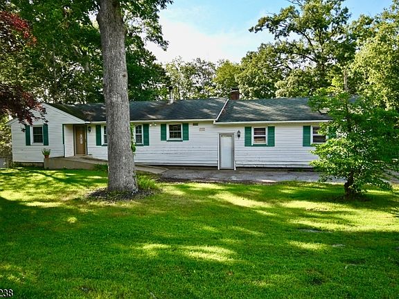 2nd image of 45 Espanong Rd