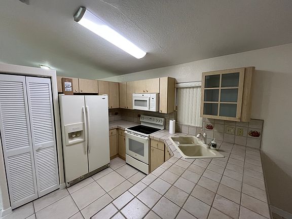 5th image of 9999 NW 126th Ter