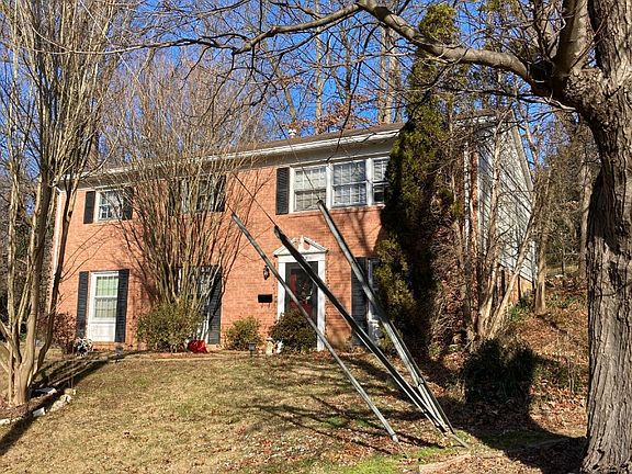2nd image of 9428 Ardath Pl