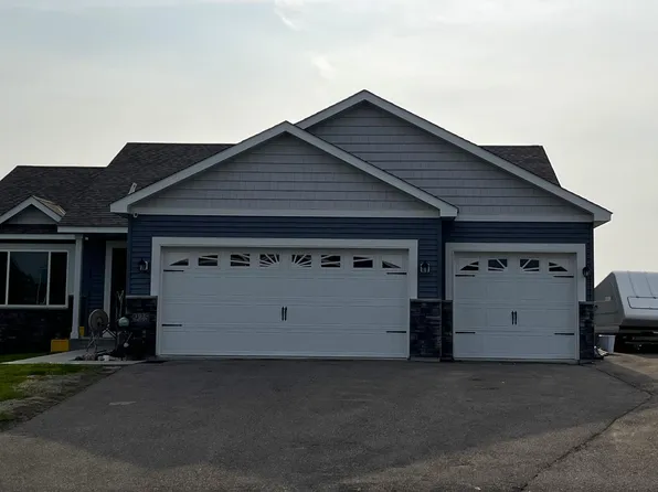 925 Mulberry Ave NE, Montgomery, MN 56069