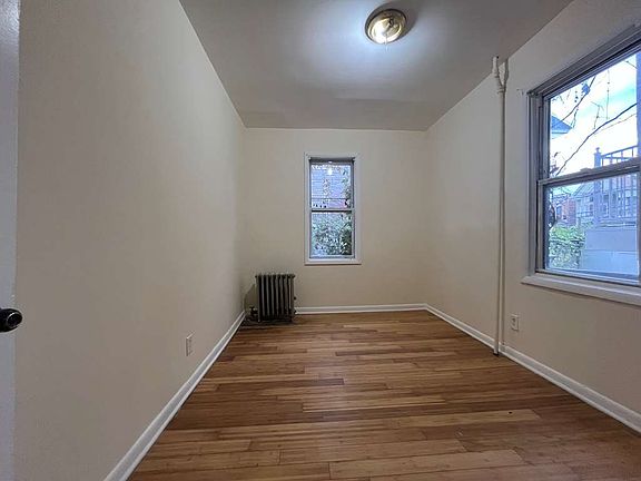 5th image of 180 Bergen Ave #2