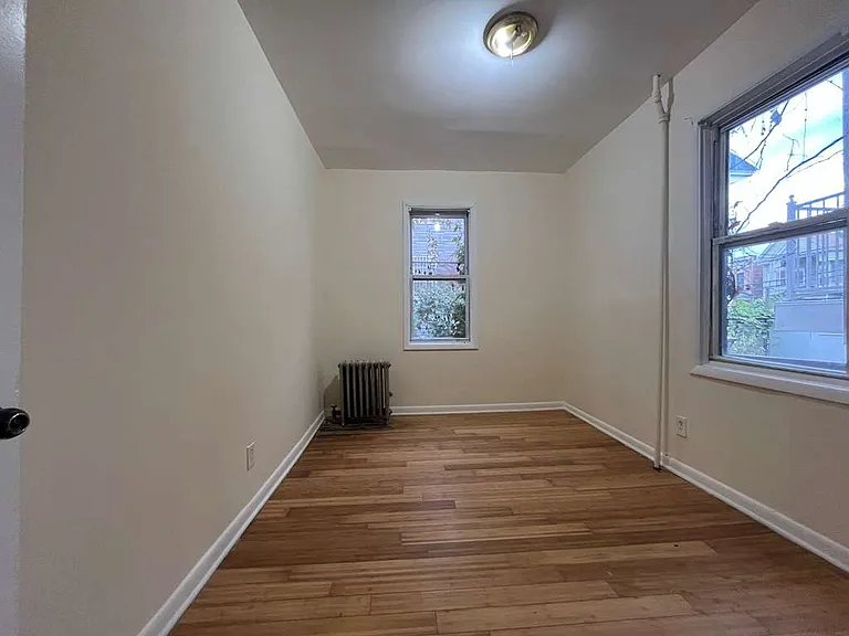 180 Bergen Ave #2 — Photo 5