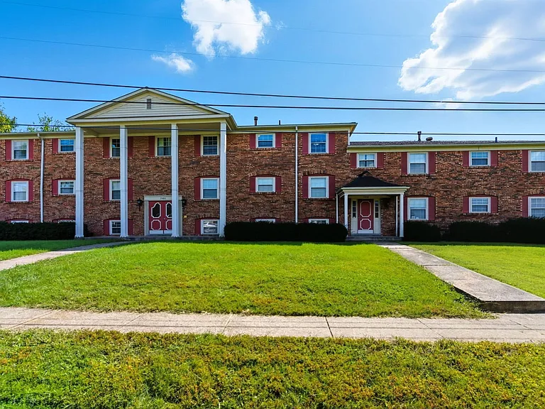 7402 Six Mile Ln #9 — Photo 16