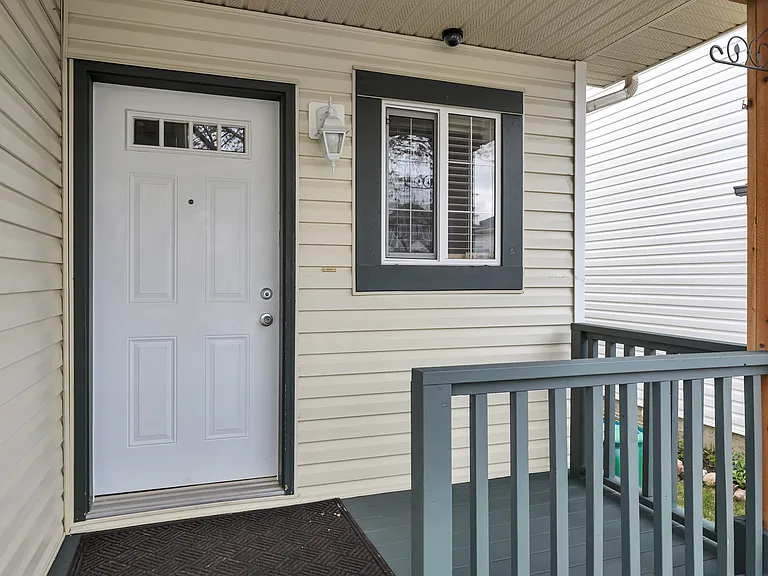 37 Vaughn Ave #37 — Photo 2