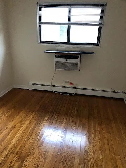 Building Photo - 1112 W North Shore Ave #1