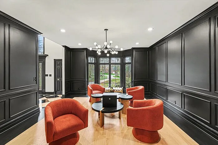 6986 Montgomery Dr — Photo 7