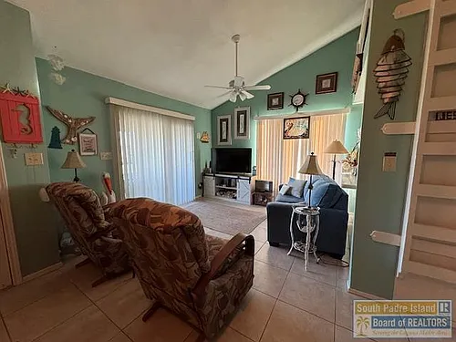 401 Island Ave Photo 1