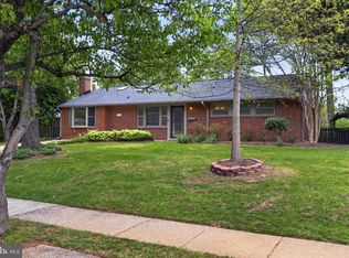 5509 Inverchapel Rd, Springfield, VA 22151