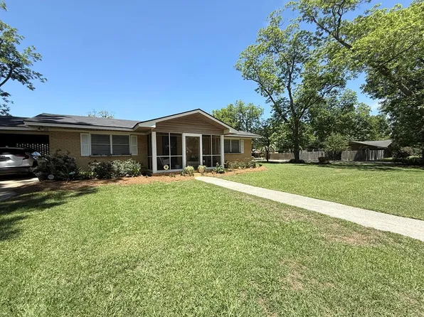 119 Grace Ave, Fitzgerald, GA 31750