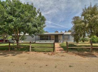 40438 N Kennedy Dr, San Tan Valley, AZ 85140