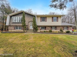 1048 Kilmer Rd, Tobyhanna, PA 18466