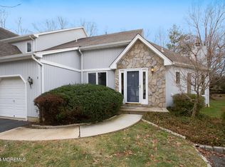 8 Hickory Ln, Little Silver, NJ 07739