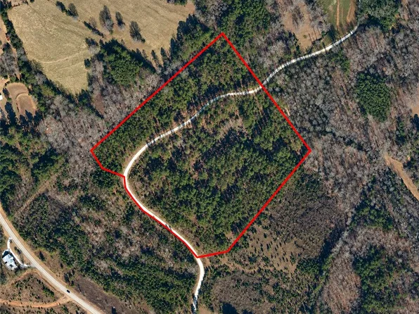 5 Charles Dr, Westminster, SC 29693
