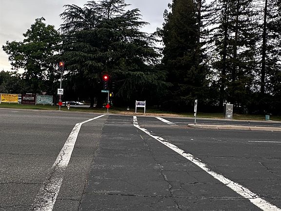 2nd image of Riverside Blvd