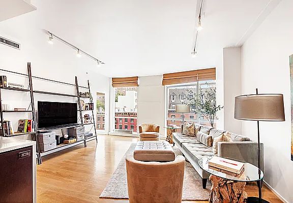 2nd image of 245 10th Ave APT 4E