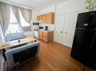 3168 33rd St APT 3F, Astoria, NY 11106