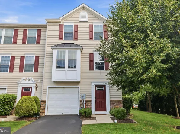 100 Susan Cir, North Wales, PA 19454