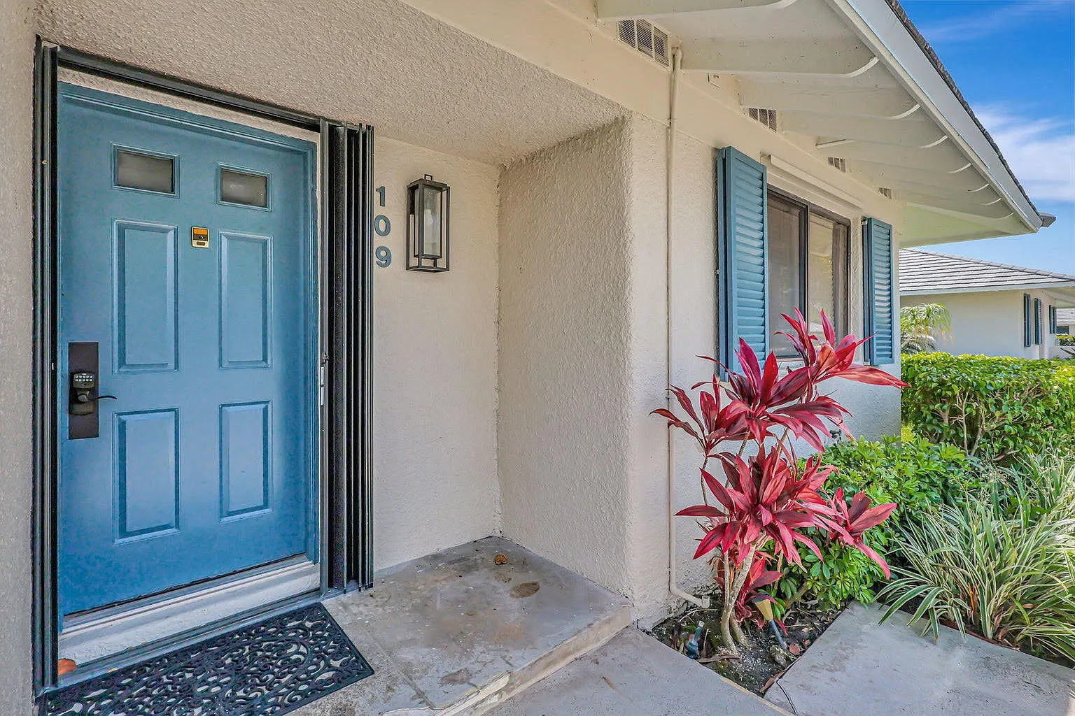 2 bed, 2.0 bath, 1135 sqft, $4,000 — Photo 3