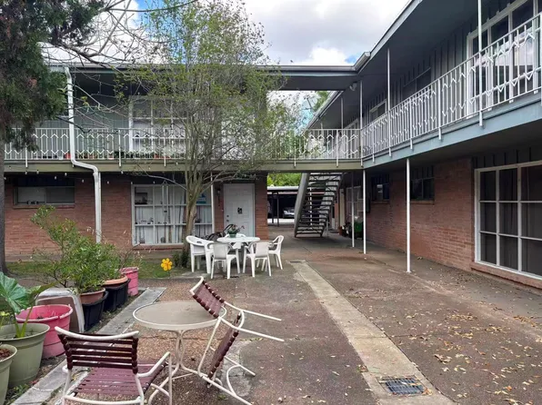 7925 Rampart St APT 107, Houston, TX 77081