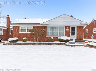 30140 Rush St, Garden City, MI 48135