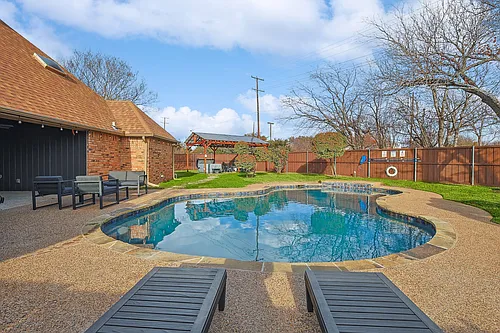 2420 Vista Glen Ln Photo 1