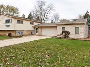 370 Dulles Rd, Des Plaines, IL 60016