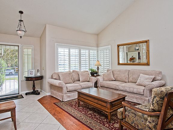2nd image of 27941 Park Meadow Dr