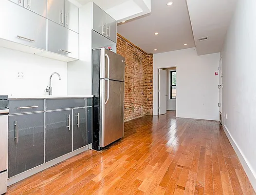 Rented by Brick&Mortar | media 29