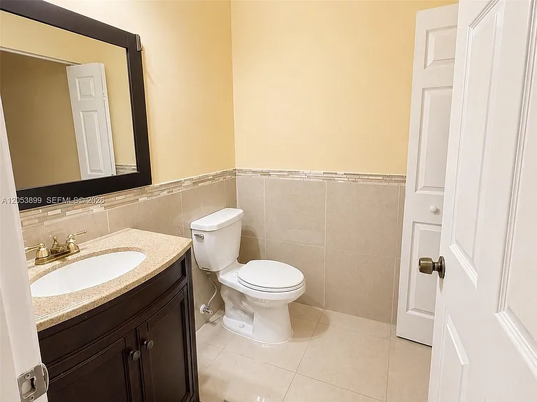 1485 NE 33rd Rd #111-1 — Photo 7