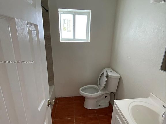 5th image of 2800 NW 14th St #B