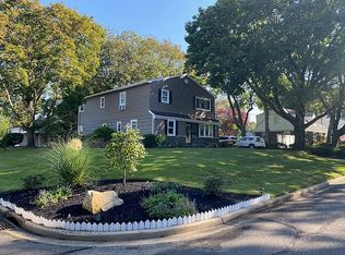 245 Rhode Island Ave, Massapequa, NY 11758