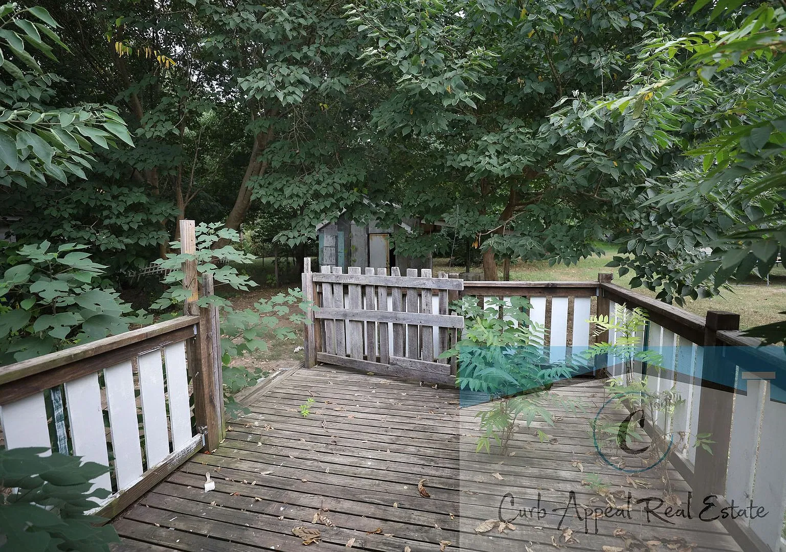 Recently Renovated 2-Bedroom Home with Back Deck HUD Accepted Trumann! — Photo 2