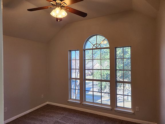 5th image of 328 Ashley Pl