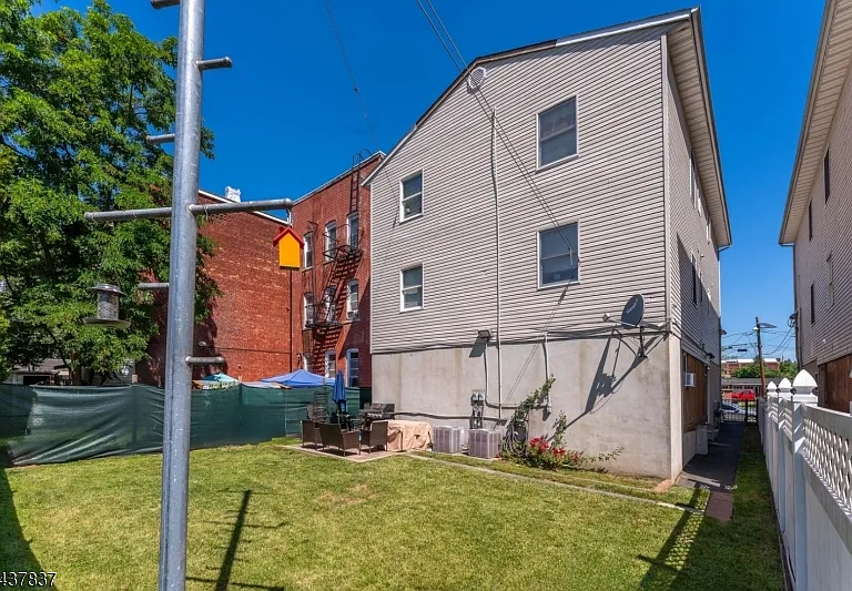 43 Passaic St — Photo 18