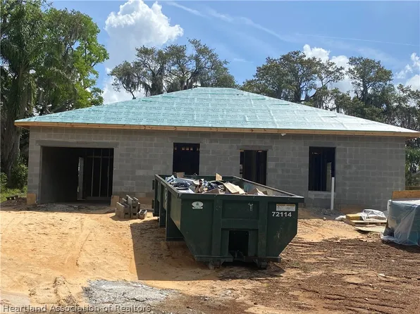 2100 Cleveland Rd, Sebring, FL 33870