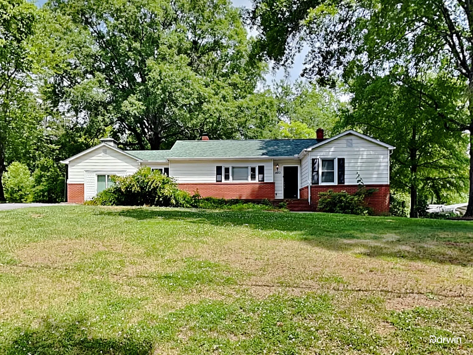 3 bed, 1.5 bath, 1575 sqft, $1,820 — Photo 1