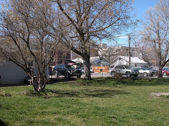 4th image of 431 W Alder St