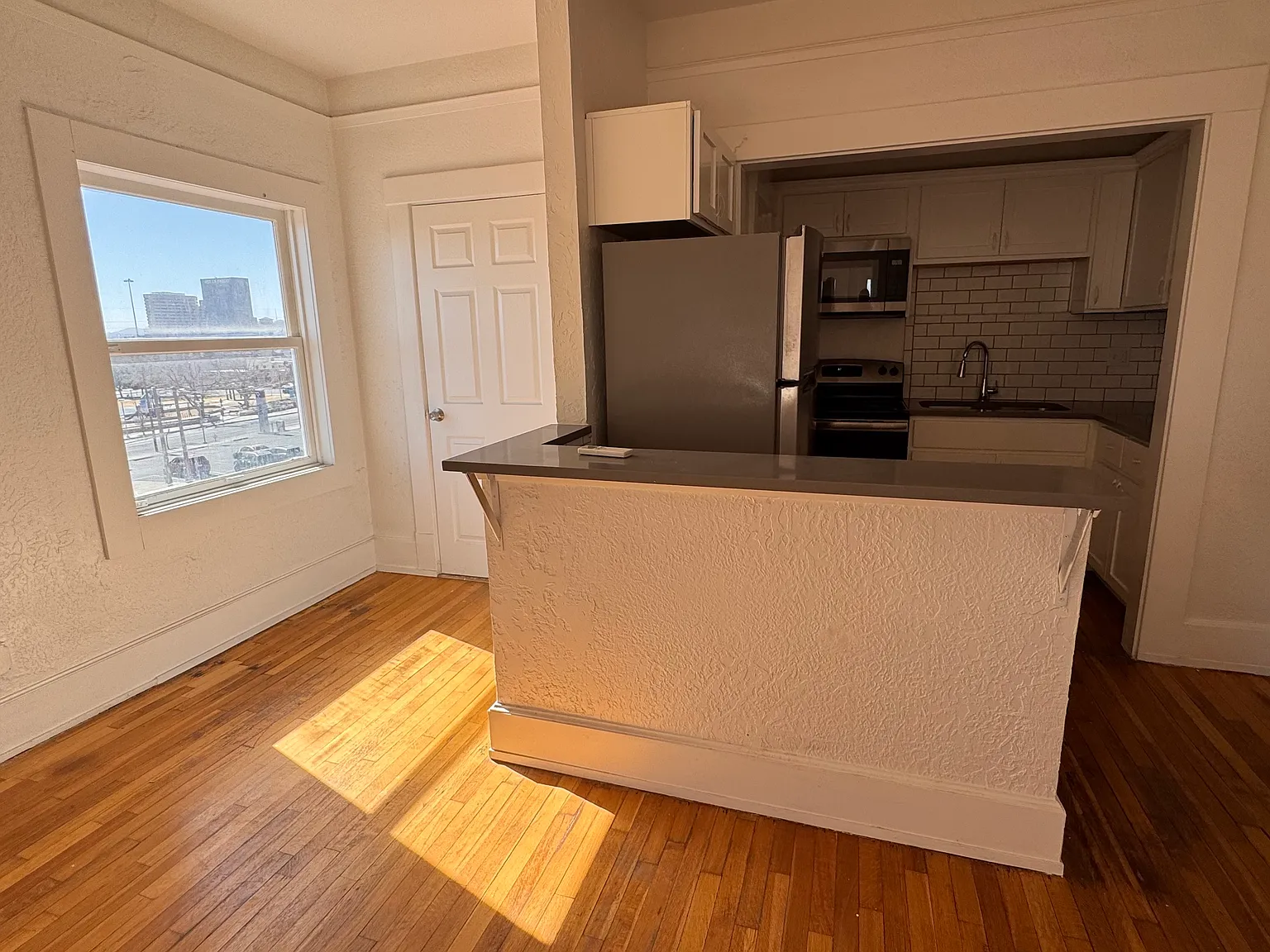 1000 E Rio Grande — Photo 4